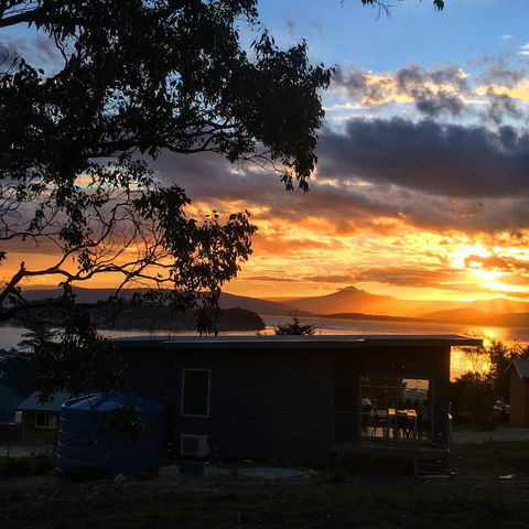 Couples Getaway On Bruny Island - Dentist Find 28