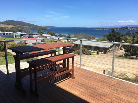 Couples Getaway On Bruny Island - Dentist Find 7
