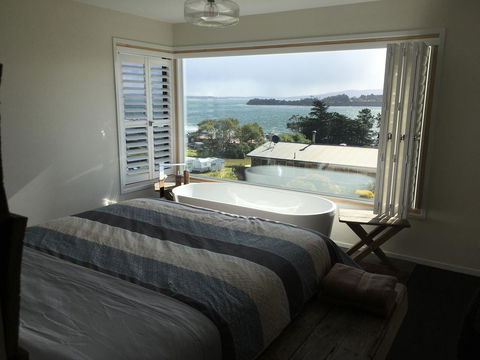 Couples Getaway On Bruny Island - Dentist Find 5