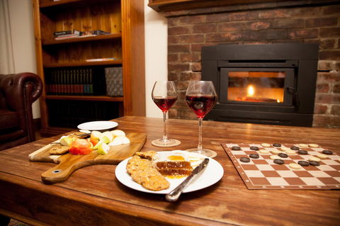 The Pear Cottage - Dentist Find 1