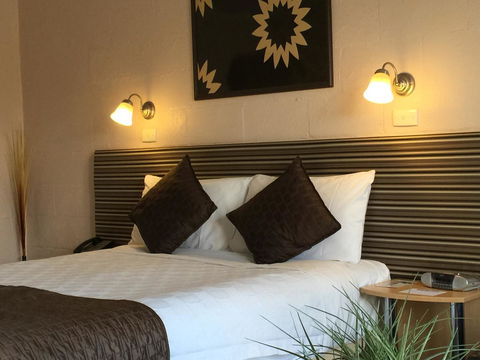 Balmoral On York - Dentist Find 32