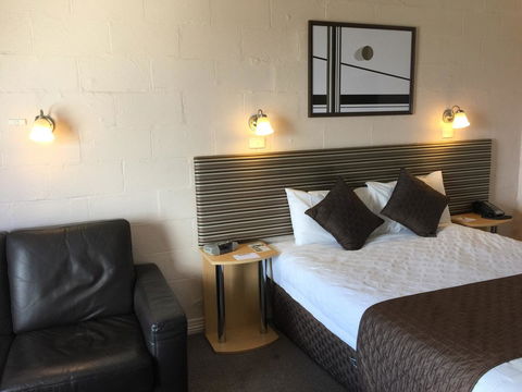 Balmoral On York - Dentist Find 37