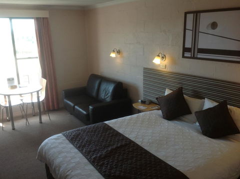 Balmoral On York - Dentist Find 29
