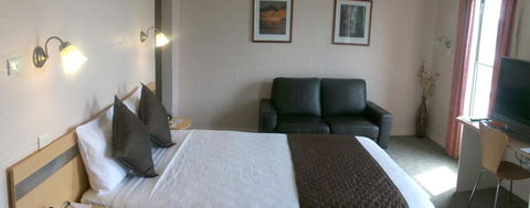 Balmoral On York - Dentist Find 43