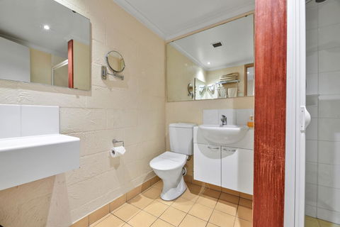 Balmoral On York - Dentist Find 14