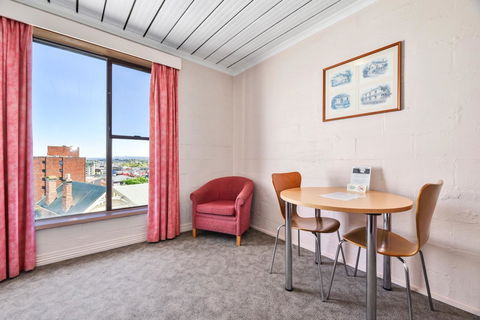 Balmoral On York - Dentist Find 3