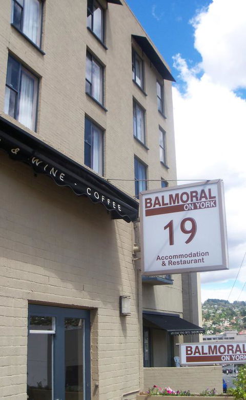 Balmoral On York - Dentist Find 20