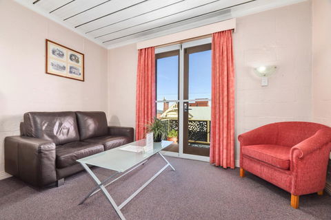 Balmoral On York - Dentist Find 1