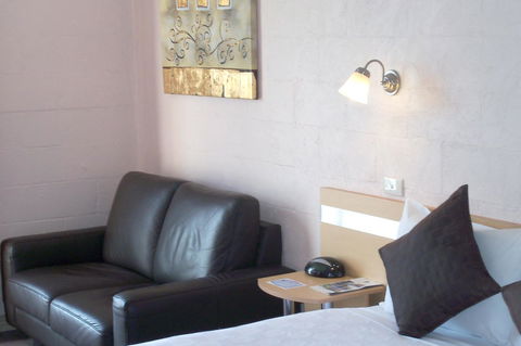 Balmoral On York - Dentist Find 34