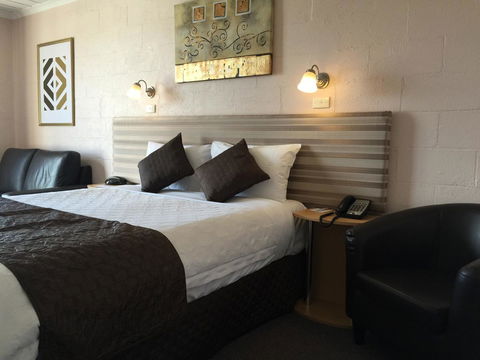 Balmoral On York - Dentist Find 19