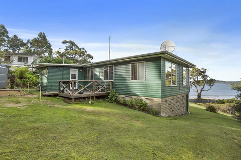 Summertime Cottage - Dentist Find 29