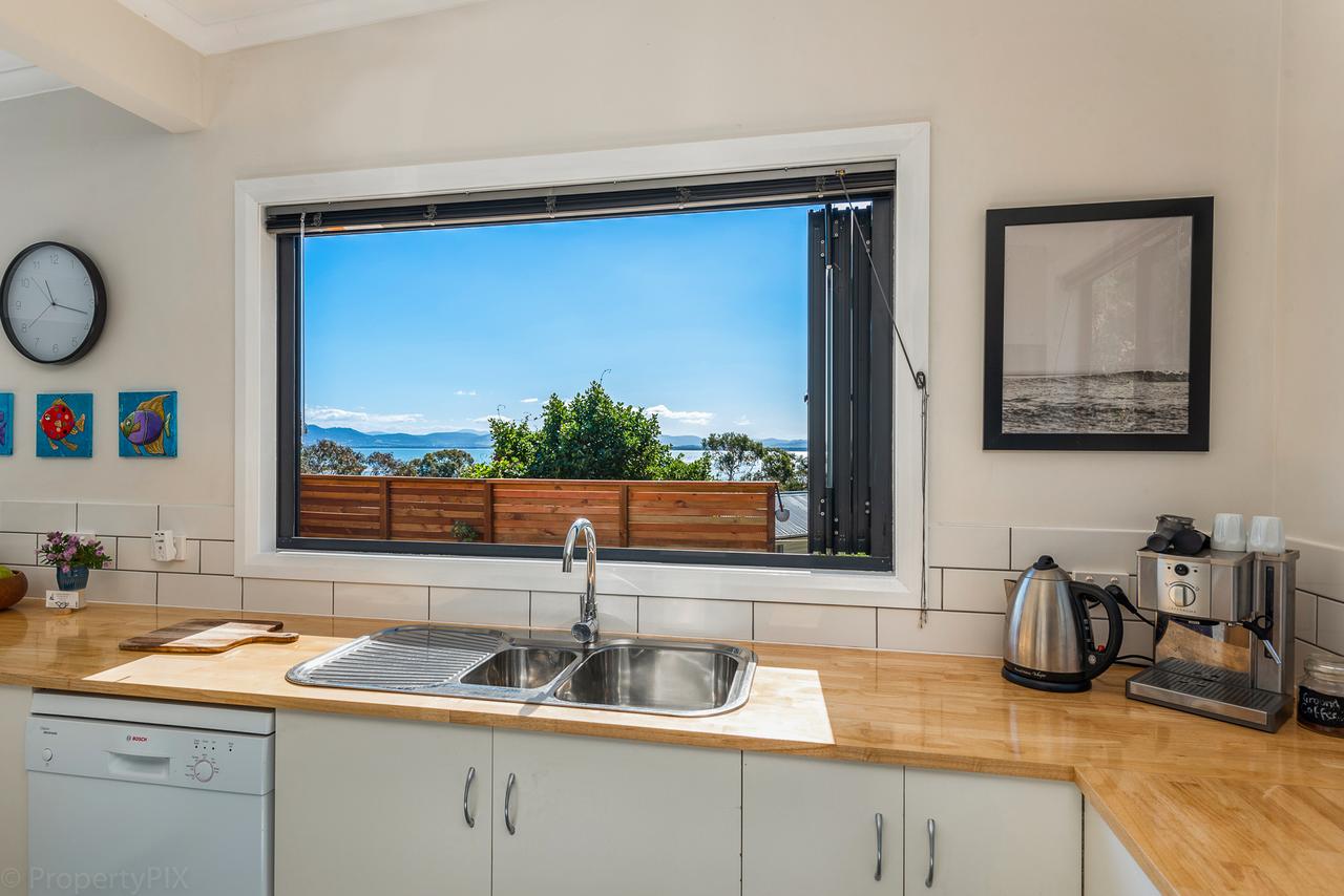 Southern Beaches Holiday House