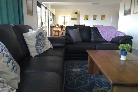 Southern Beaches Holiday House - Dentists Australia 16