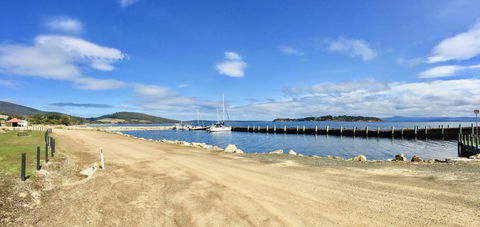 Manfield Seaside Bruny Island - Dentist Find 31