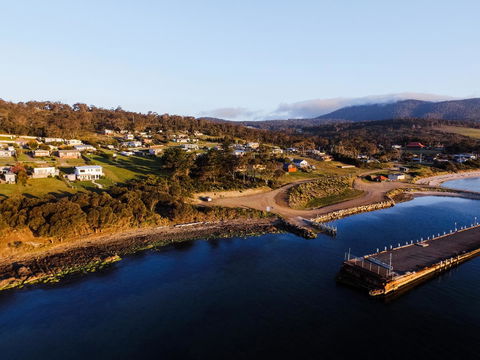 Manfield Seaside Bruny Island - Dentist Find 22