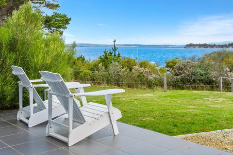 Manfield Seaside Bruny Island - Dentist Find 18