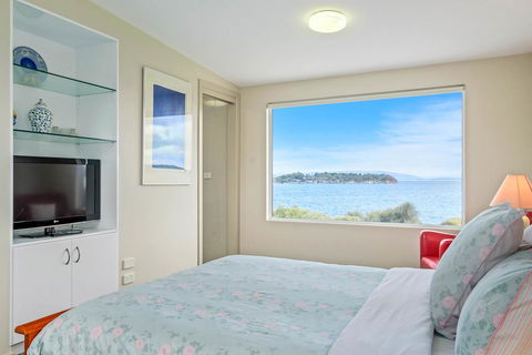 Manfield Seaside Bruny Island - Dentist Find 11
