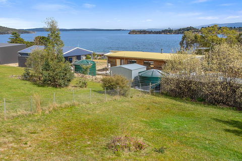 Omaroo Cottage Bruny Island - Dentist Find 13