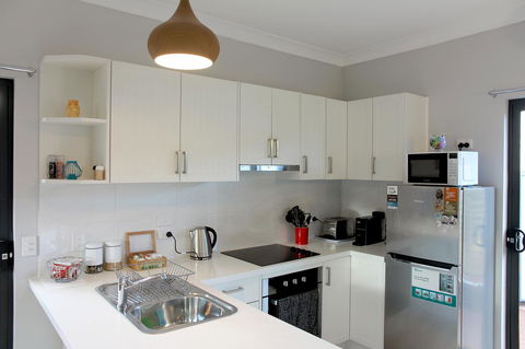 Kingston Beach-House Retreat - Dentist Find 9