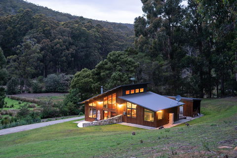 Adventure Bay Retreat Bruny Island - Dentist Find 2