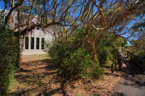 Amare Beachside Luxury - Dentists Australia 23