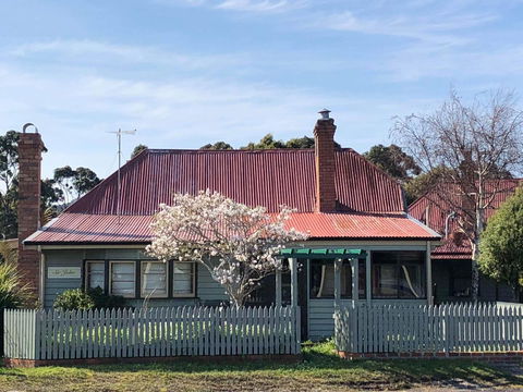 Kerrellie Cottages - Dentists Australia 0