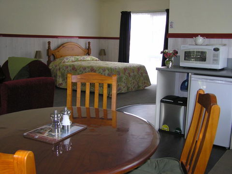 The Crays Accommodation - Dentists Australia 35