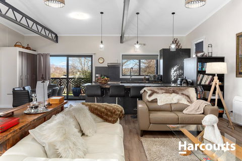 The WeareHouse In Deloraine - Dentist Find 2
