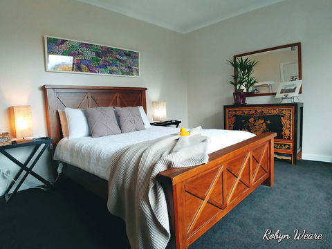 The WeareHouse In Deloraine - Dentist Find 23