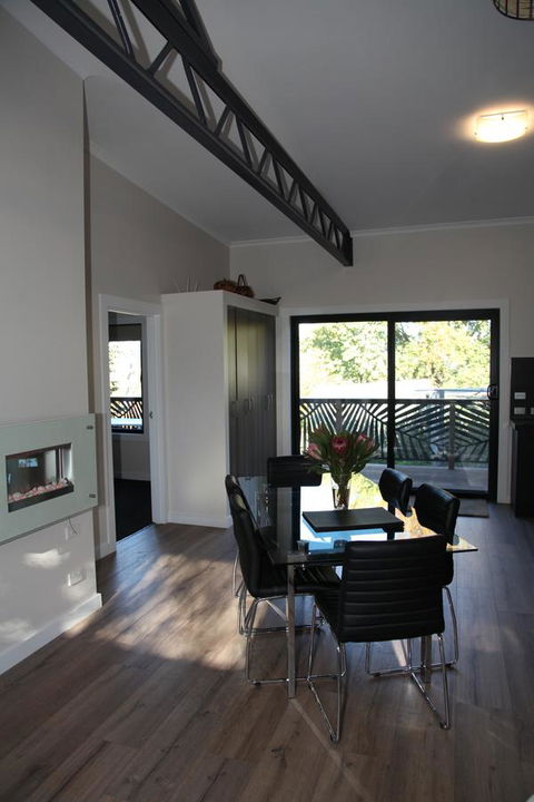 The WeareHouse In Deloraine - Dentist Find 33
