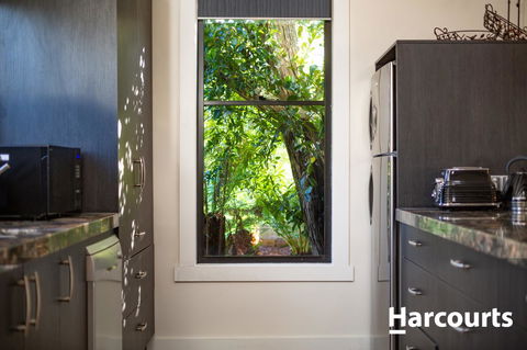 The WeareHouse In Deloraine - Dentist Find 12