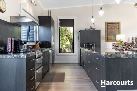 The WeareHouse In Deloraine - Dentist Find 6
