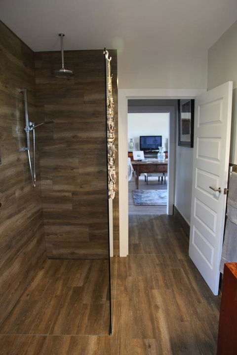 The WeareHouse In Deloraine - Dentist Find 35