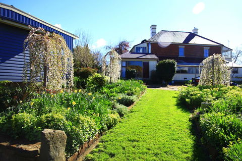 The WeareHouse In Deloraine - Dentist Find 37