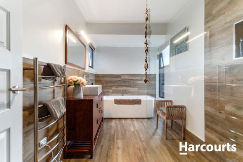 The WeareHouse In Deloraine - Dentist Find 14