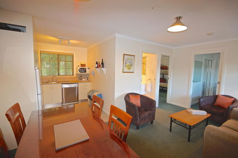 Port Arthur Villas - Dentist Find 10