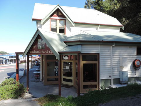 Bushman's Cafe - Dentist Find 0