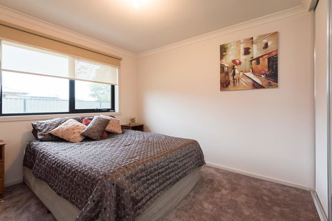 Euphoria House - Dentist Find 4