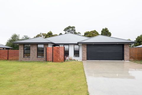 Euphoria House - Dentist Find 8