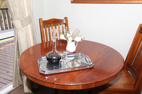 House On The Hill Bed And Breakfast - Dentists Australia 38