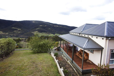 House On The Hill Bed And Breakfast - Dentists Australia 41