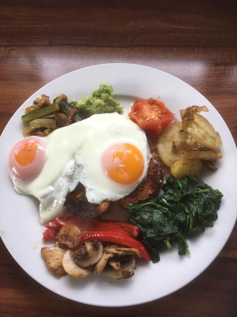 House On The Hill Bed And Breakfast - Dentists Australia 11