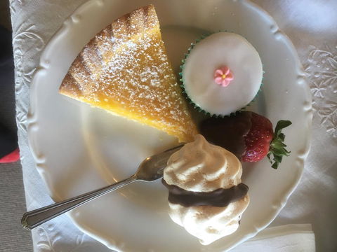 House On The Hill Bed And Breakfast - Dentists Australia 1