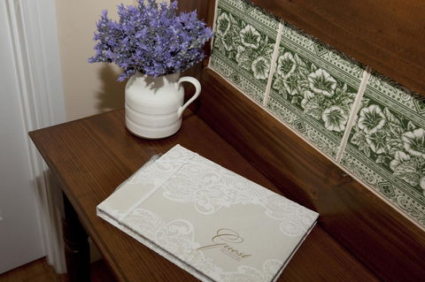 House On The Hill Bed And Breakfast - Dentists Australia 32