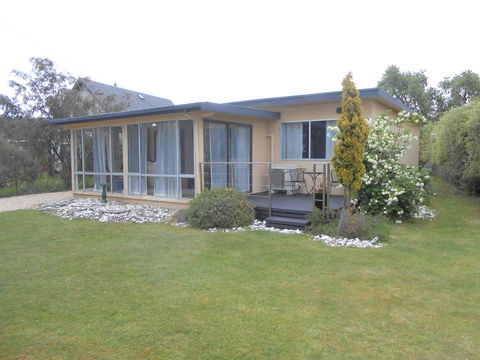 Bruny Ocean Cottage - Dentist Find 0