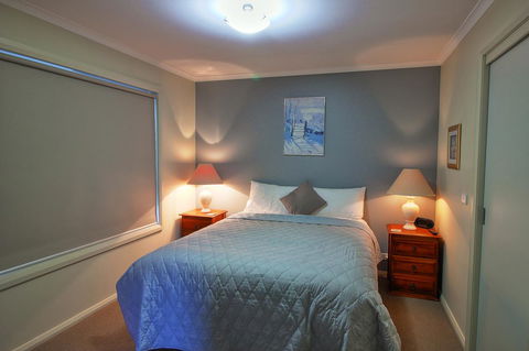 Hobart Villa - Dentist Find 6