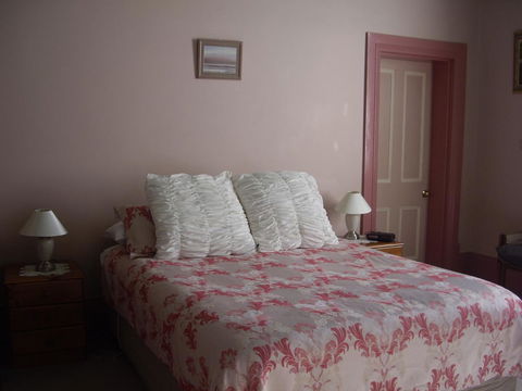 Lucinda B&B - Dentist Find 15