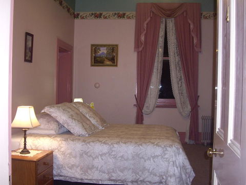 Lucinda B&B - Dentist Find 6