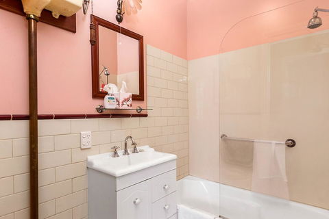 Cambridge House Bed & Breakfast - Dentist Find 6