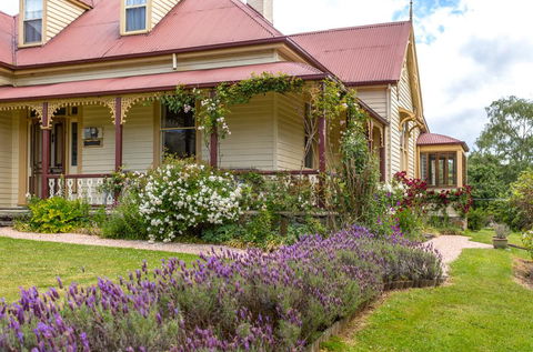 Cambridge House Bed & Breakfast - Dentist Find 4